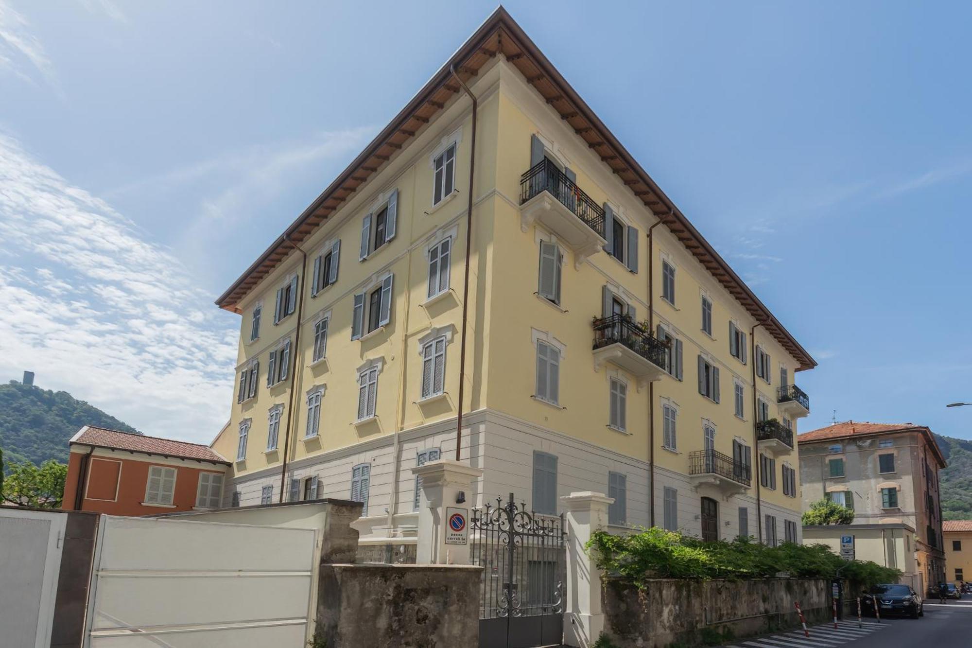 Manaraquattro - In Near The Center With Free Parking - Appartement Côme